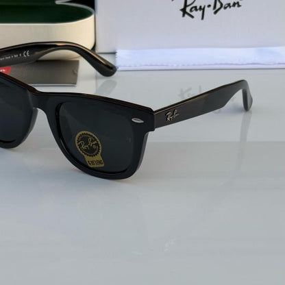 Ray-Ban Black Sunglasses – Classic Everyday Icon