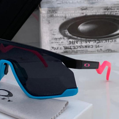 Oakley Black-Blue-Pink Sunglasses – Sporty Style with Bold Edge