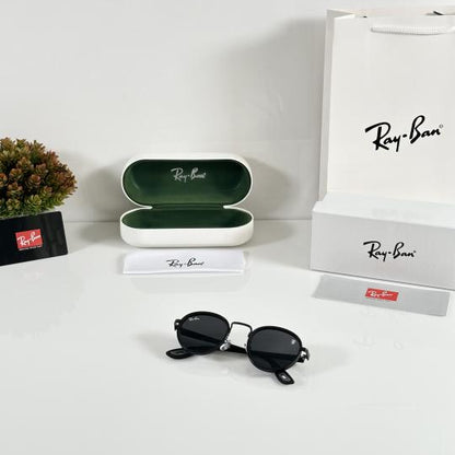 Ray-Ban Black Sunglasses – Timeless Icon of Style