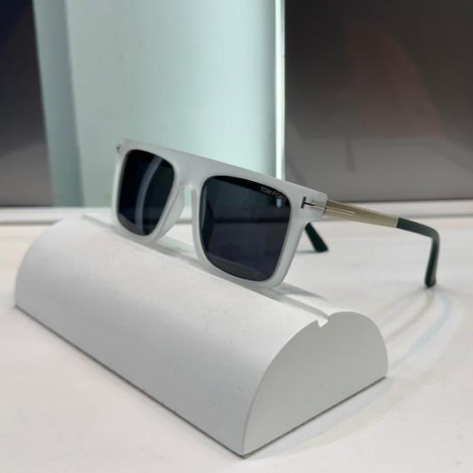 Tom Ford Dual Black Luxury Shades – Bold Modern Sophistication