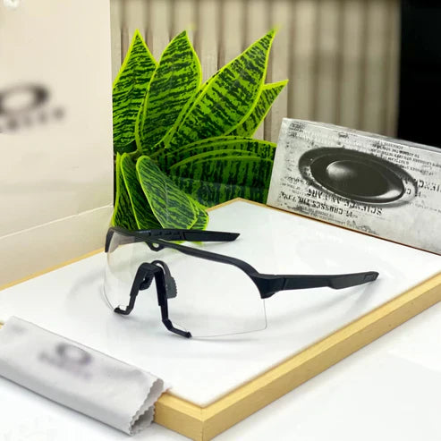 OAKLEY VINTAGE/BLACK TRANSPARENT